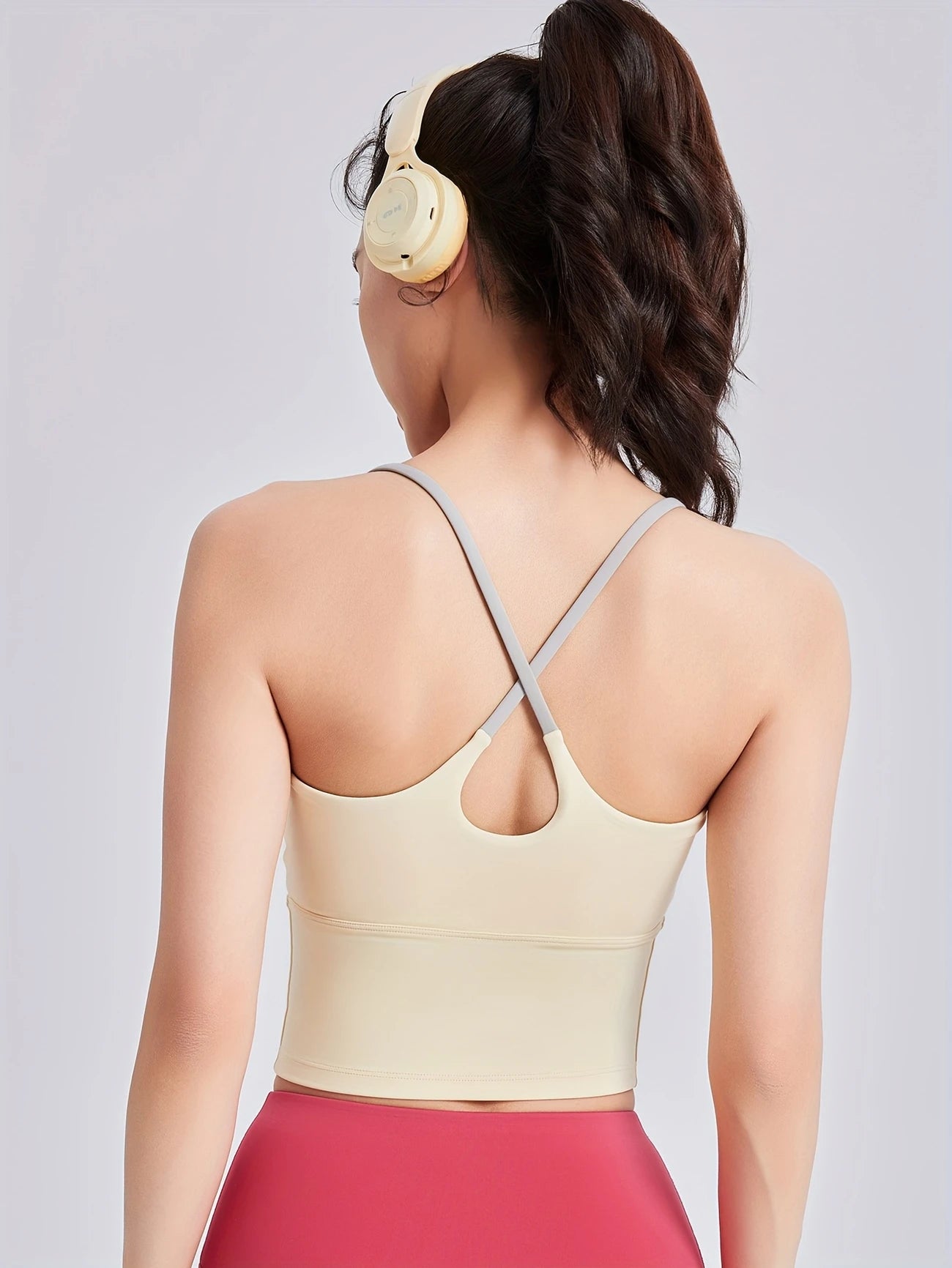 ラウンドネックフィットブラ