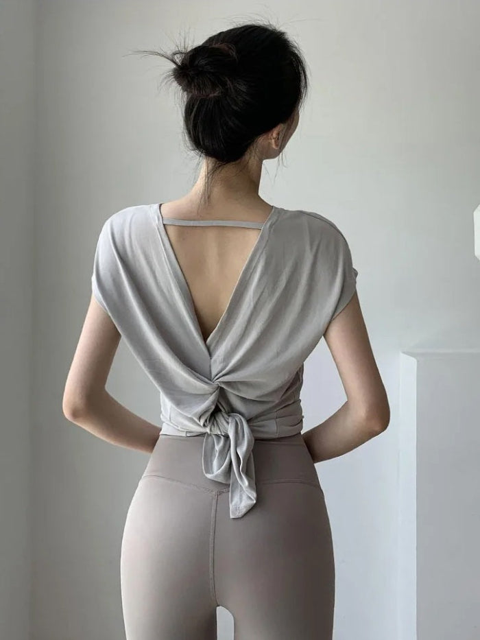 エアリーバックタイヨガトップ