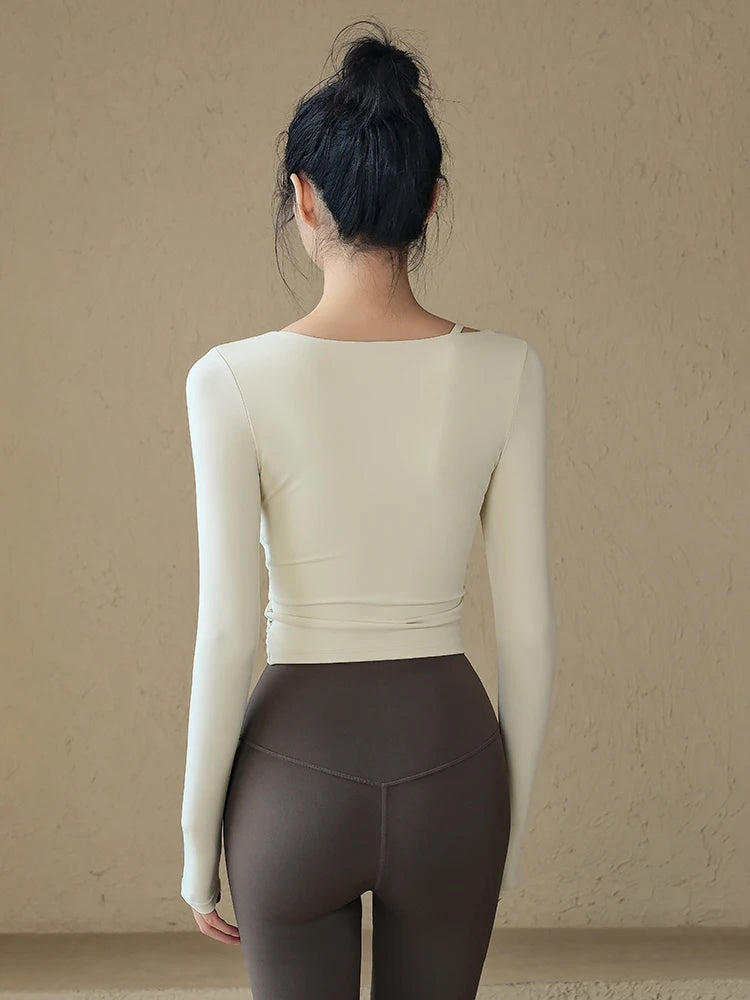 レイヤードデザイントップス