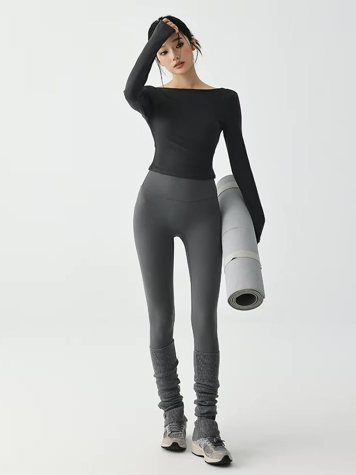 パフォーマンスフィット トップ