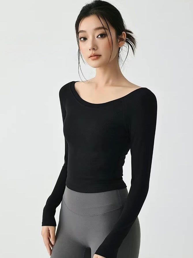 パフォーマンスフィット トップ