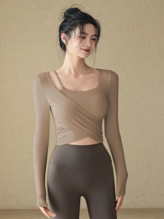 レイヤードデザイントップス