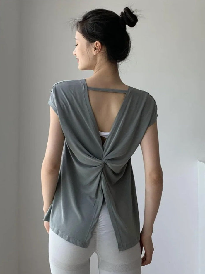 エアリーバックタイヨガトップ