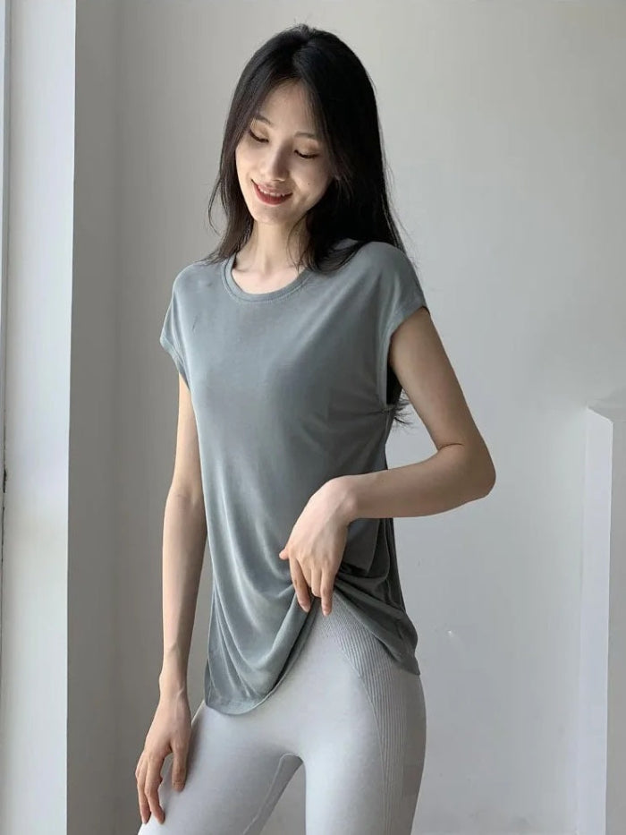 エアリーバックタイヨガトップ