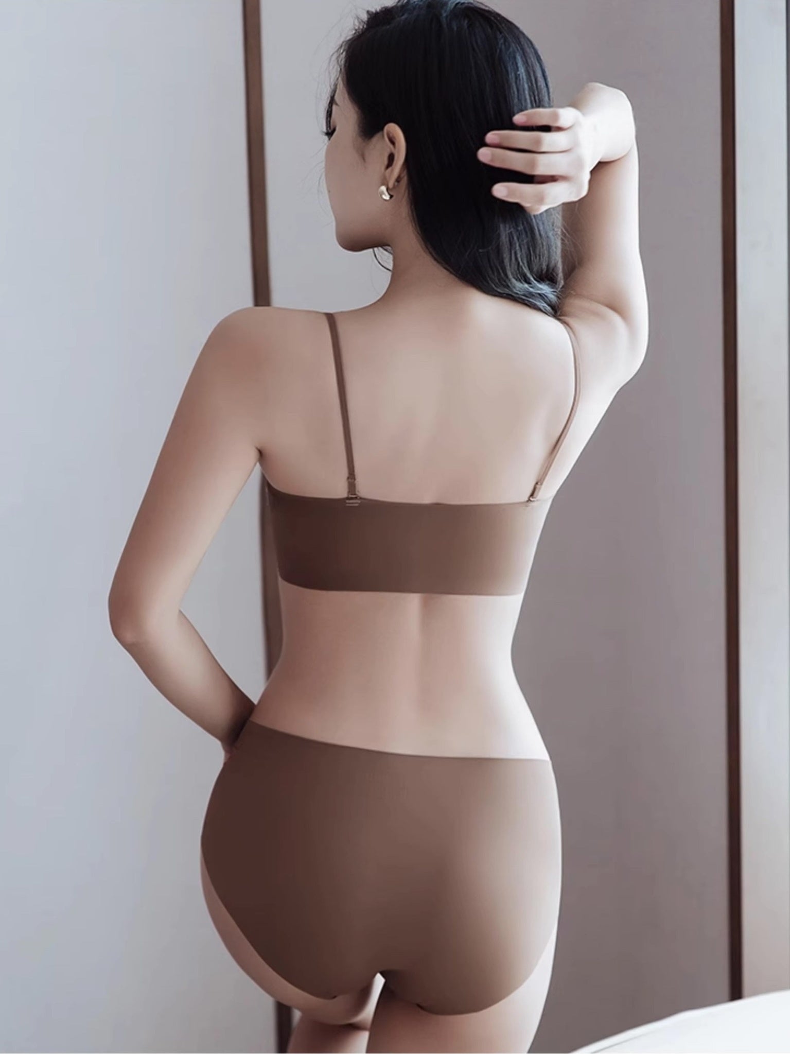 ストラップレスフロントホックブラ