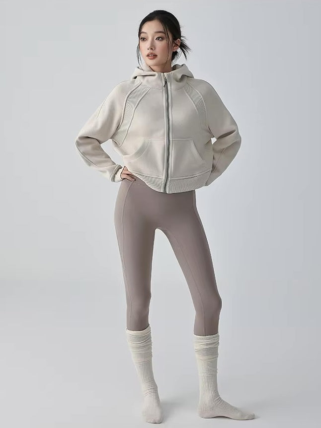 ストラクチャーライン フーディジャケット