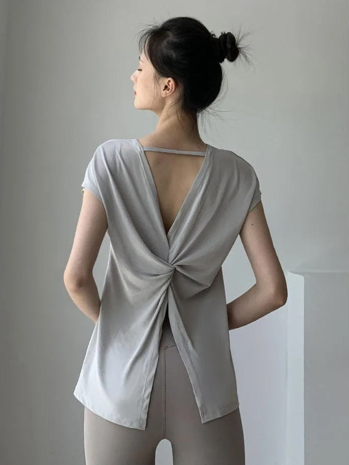 エアリーバックタイヨガトップ