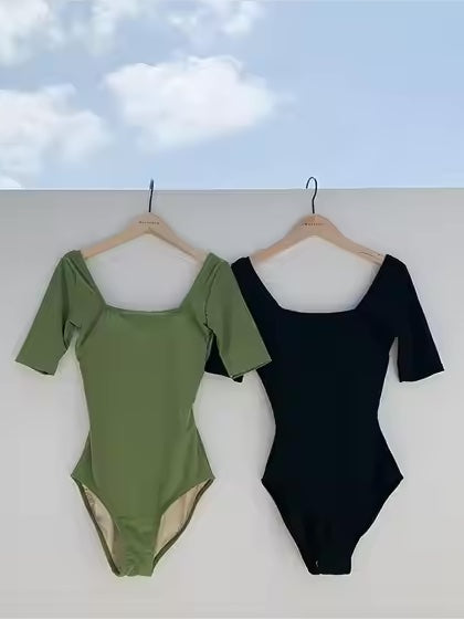 スタイルアップバックオープンワンピース