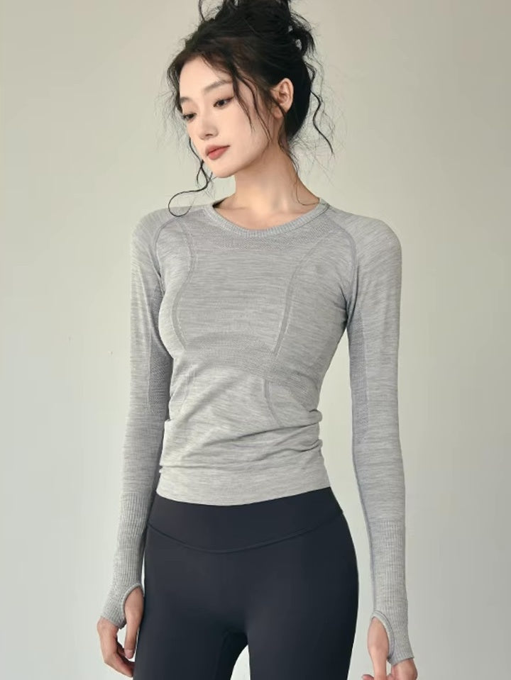 リブライン スリムフィットトップス