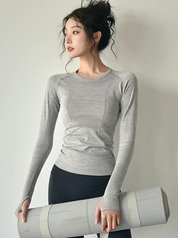 リブライン スリムフィットトップス